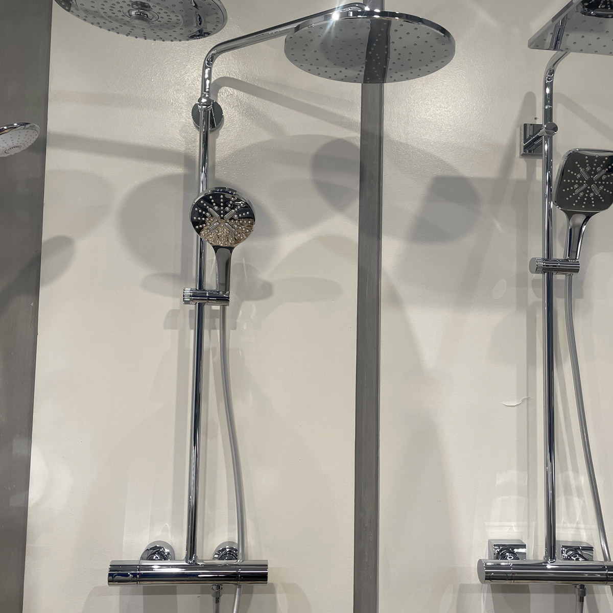 Bộ sen cây tắm đứng nhiệt độ Rainshower SmartActive 310 GROHE 26647000