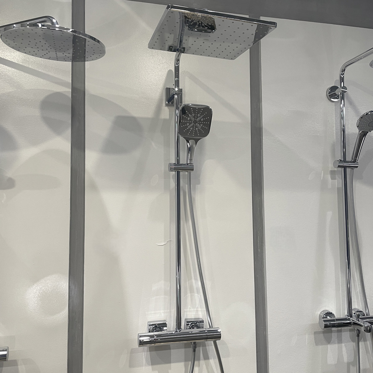 Bộ sen cây tắm đứng nhiệt độ Rainshower SmartActive 310 GROHE 26649000