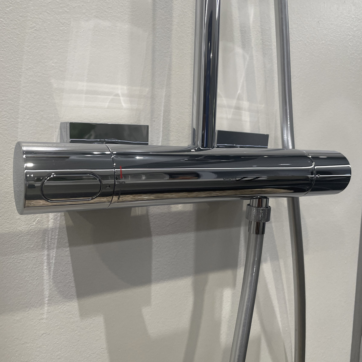 Bộ sen cây tắm đứng nhiệt độ Rainshower SmartActive 310 GROHE 26649000