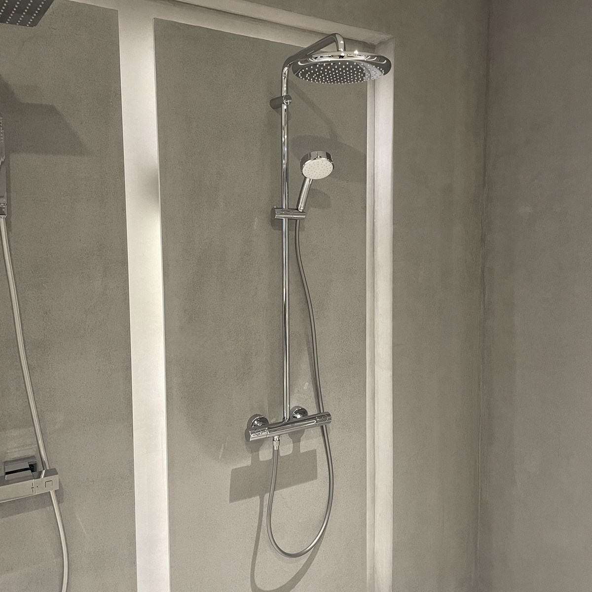 Bộ cây sen tắm ổn nhiệt Tempesta Cosmopolitan 250 GROHE 26670000