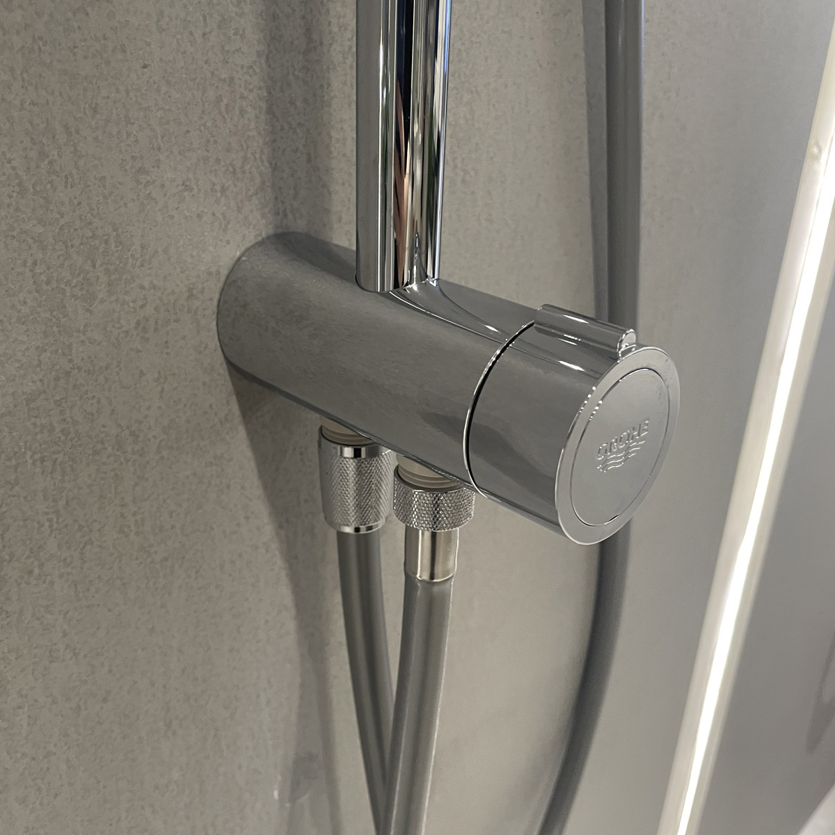 Thân sen cây tắm đứng Tempesta Cosmopolitan GROHE 26694000