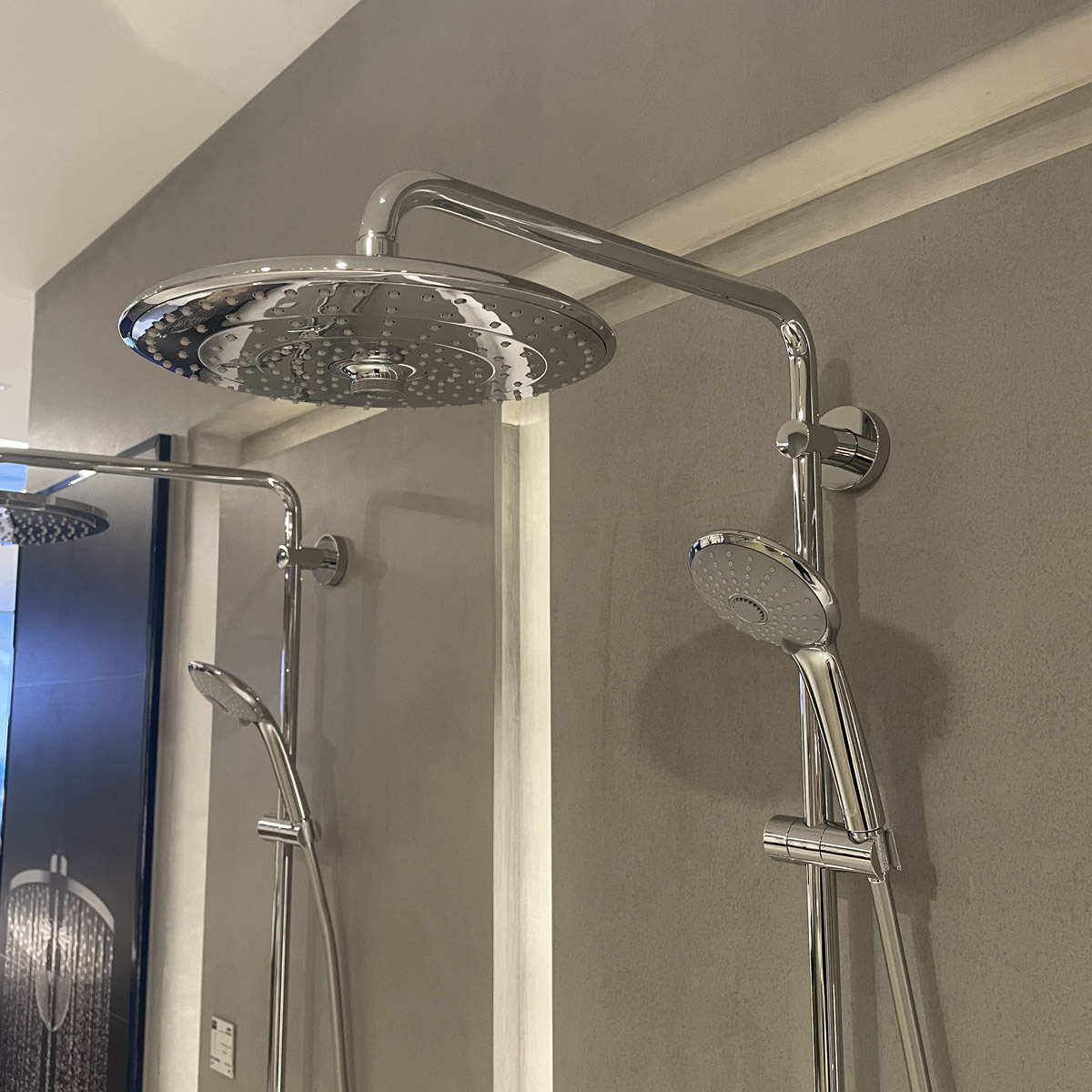 Bộ cây sen tắm ổn nhiệt Euphoria Grohe 27296002