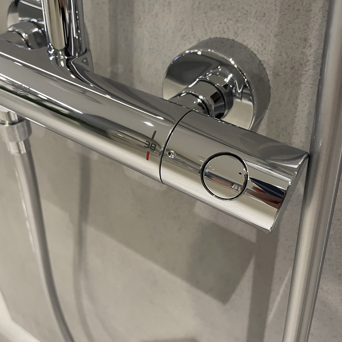 Bộ cây sen tắm ổn nhiệt Euphoria Grohe 27296002