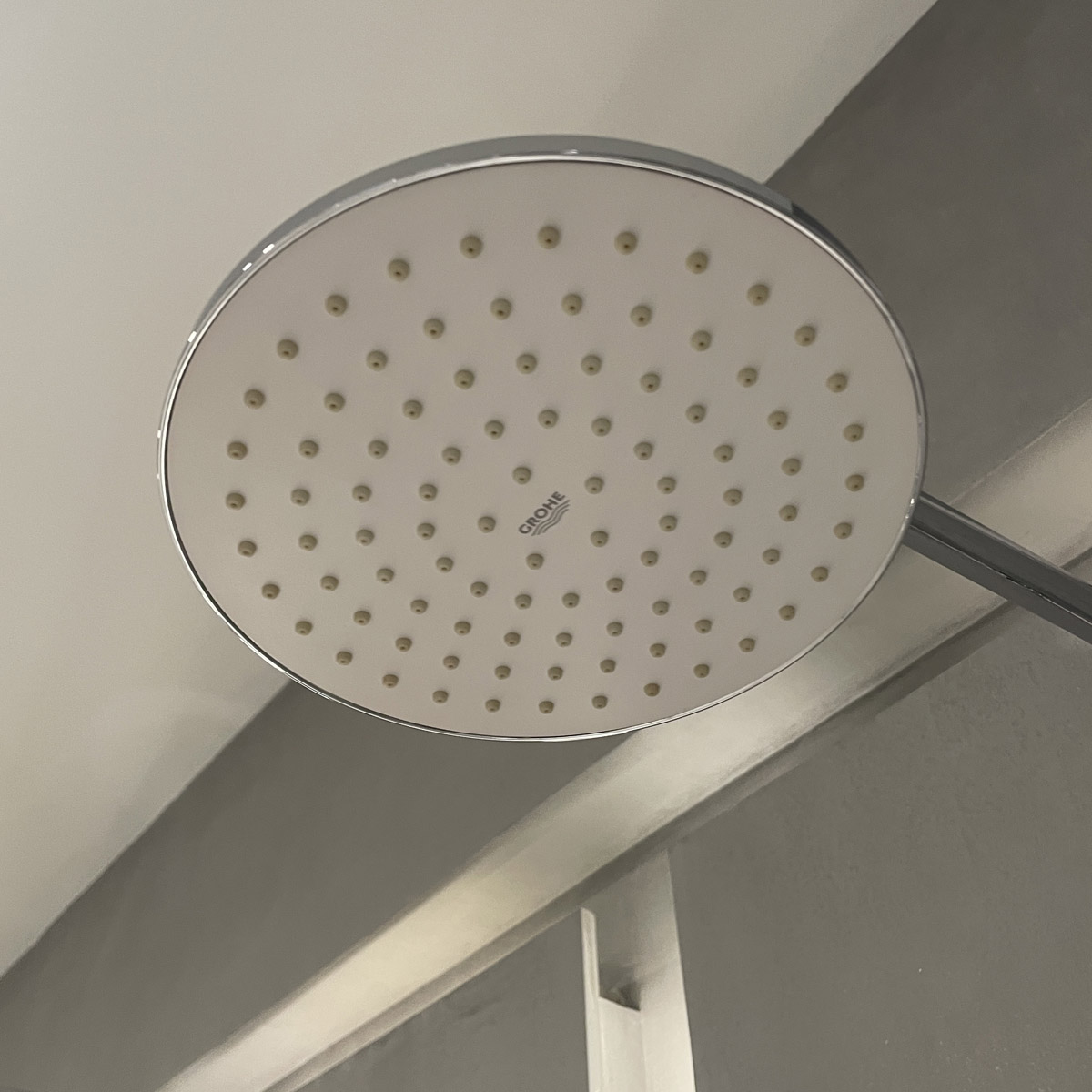 Sen cây tắm đứng GROHE 27394002 New Tempesta Cosmopolitan 200