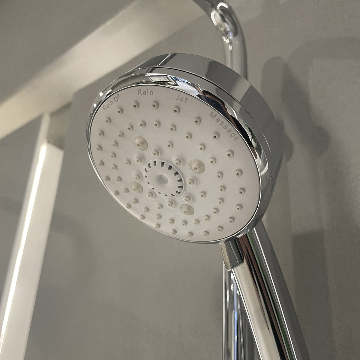 Sen cây tắm đứng GROHE 27394002 New Tempesta Cosmopolitan 200