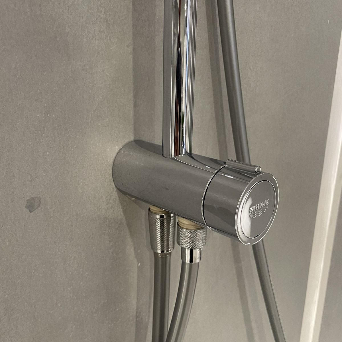 Sen cây tắm đứng GROHE 27394002 New Tempesta Cosmopolitan 200