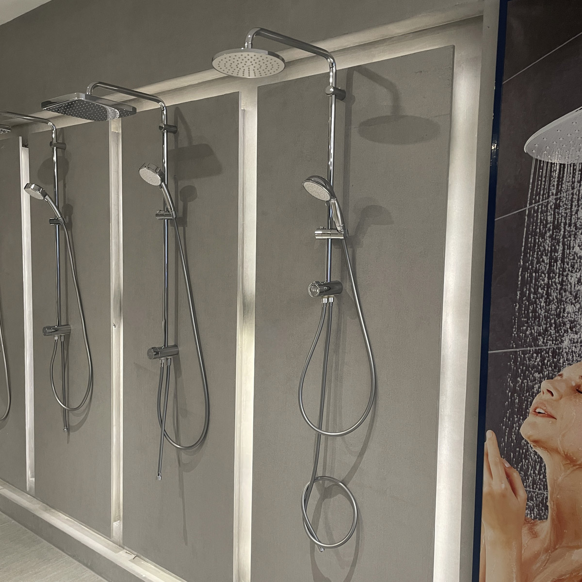 Thân sen cây tắm đứng Tempesta Rustic System 200 GROHE 27399002