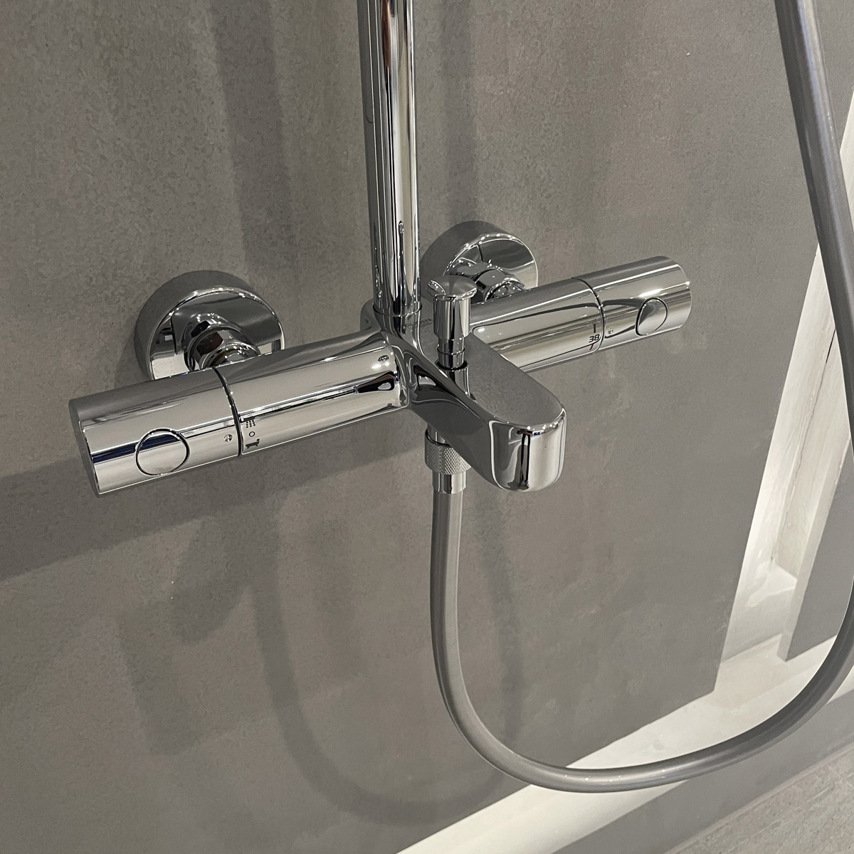 Bộ cây sen tắm ổn nhiệt Euphoria system Grohe 27475001