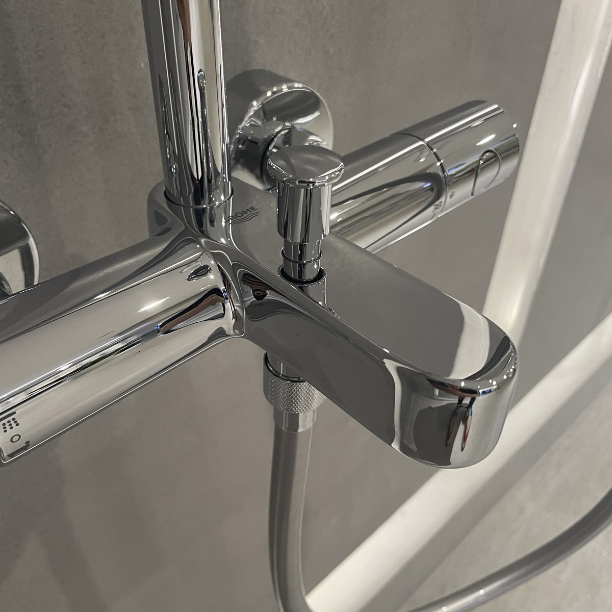 Bộ cây sen tắm ổn nhiệt Euphoria system Grohe 27475001