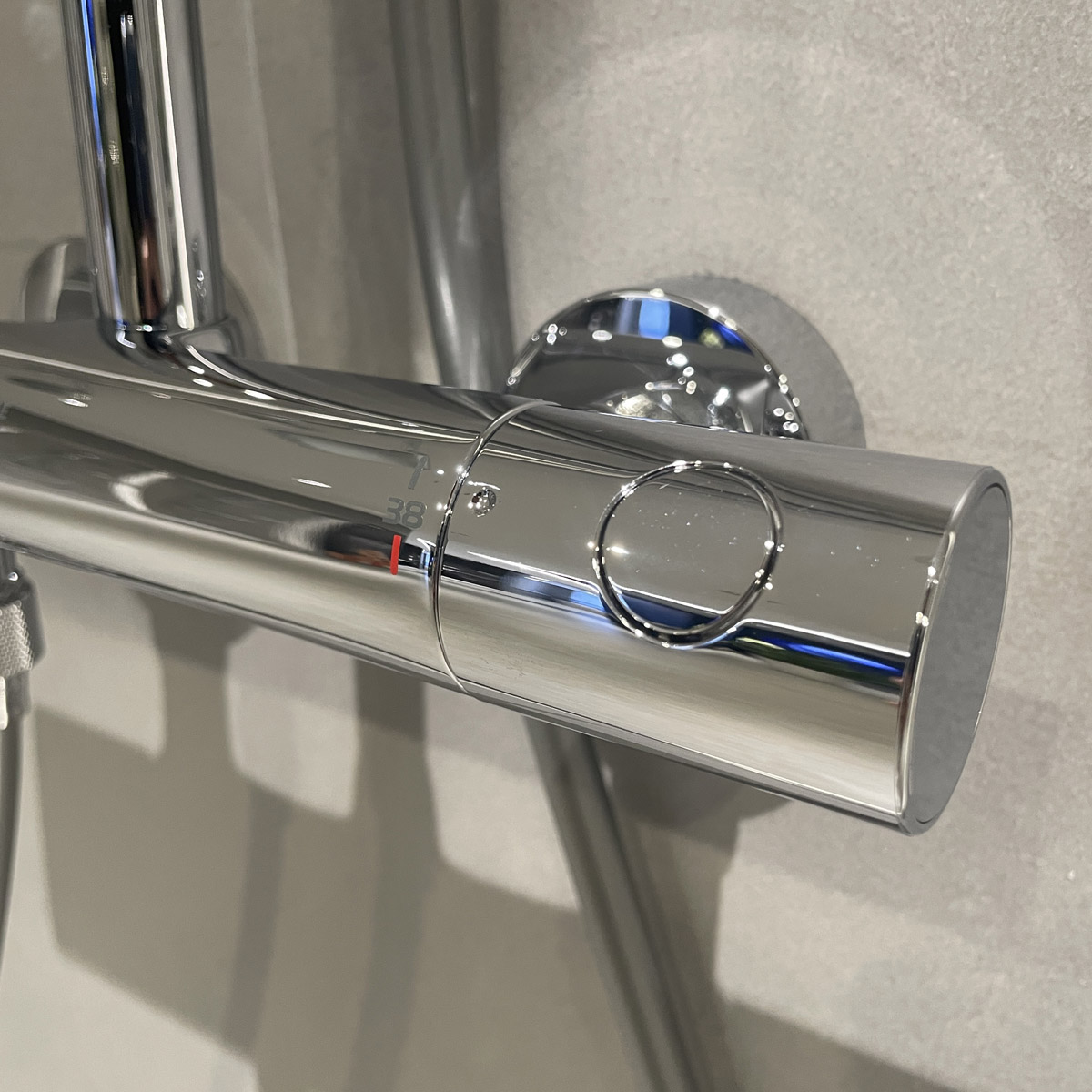 Bộ sen tắm nhiệt độ New Tempesta Cosmopolian Grohe 27922001