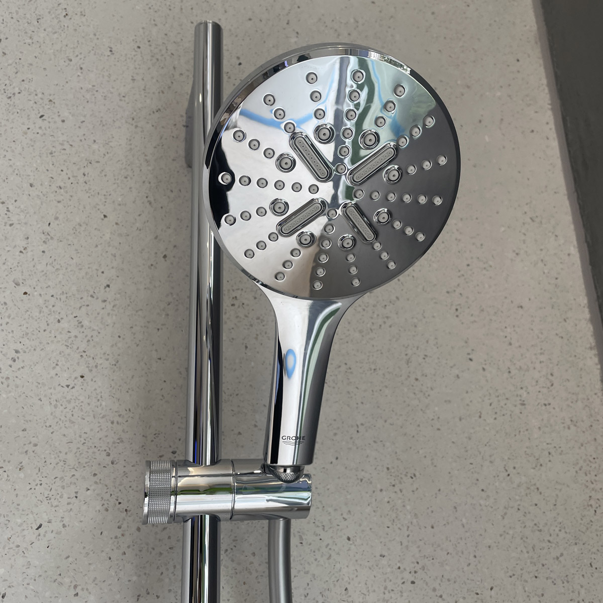 Bộ tay sen tắm và thanh trượt SmartActive 3 chế độ GROHE 26546000