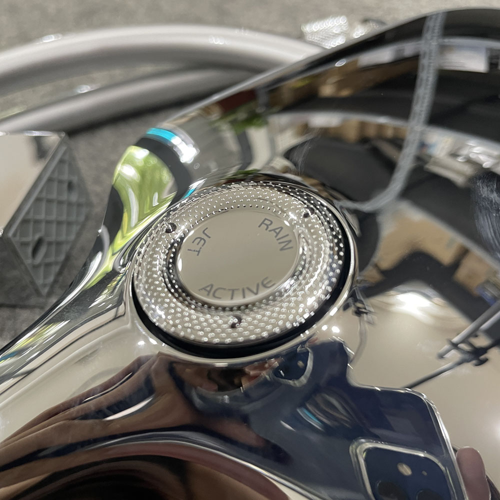 Bộ tay và gác sen Rainshower SmartActive Cube 130 GROHE 26588000