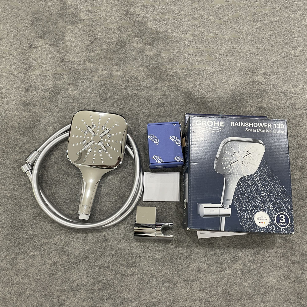 Bộ tay và gác sen Rainshower SmartActive Cube 130 GROHE 26588000