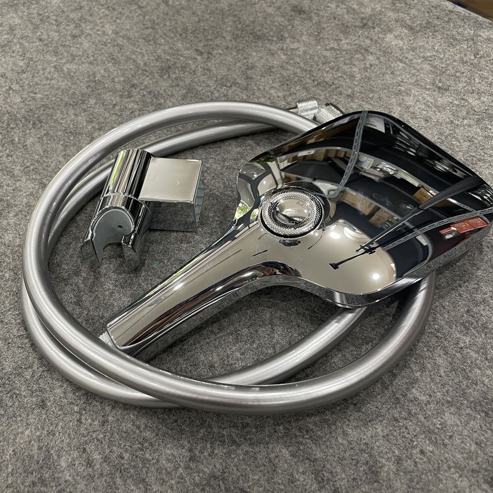 Bộ tay và gác sen Rainshower SmartActive Cube 130 GROHE 26588000