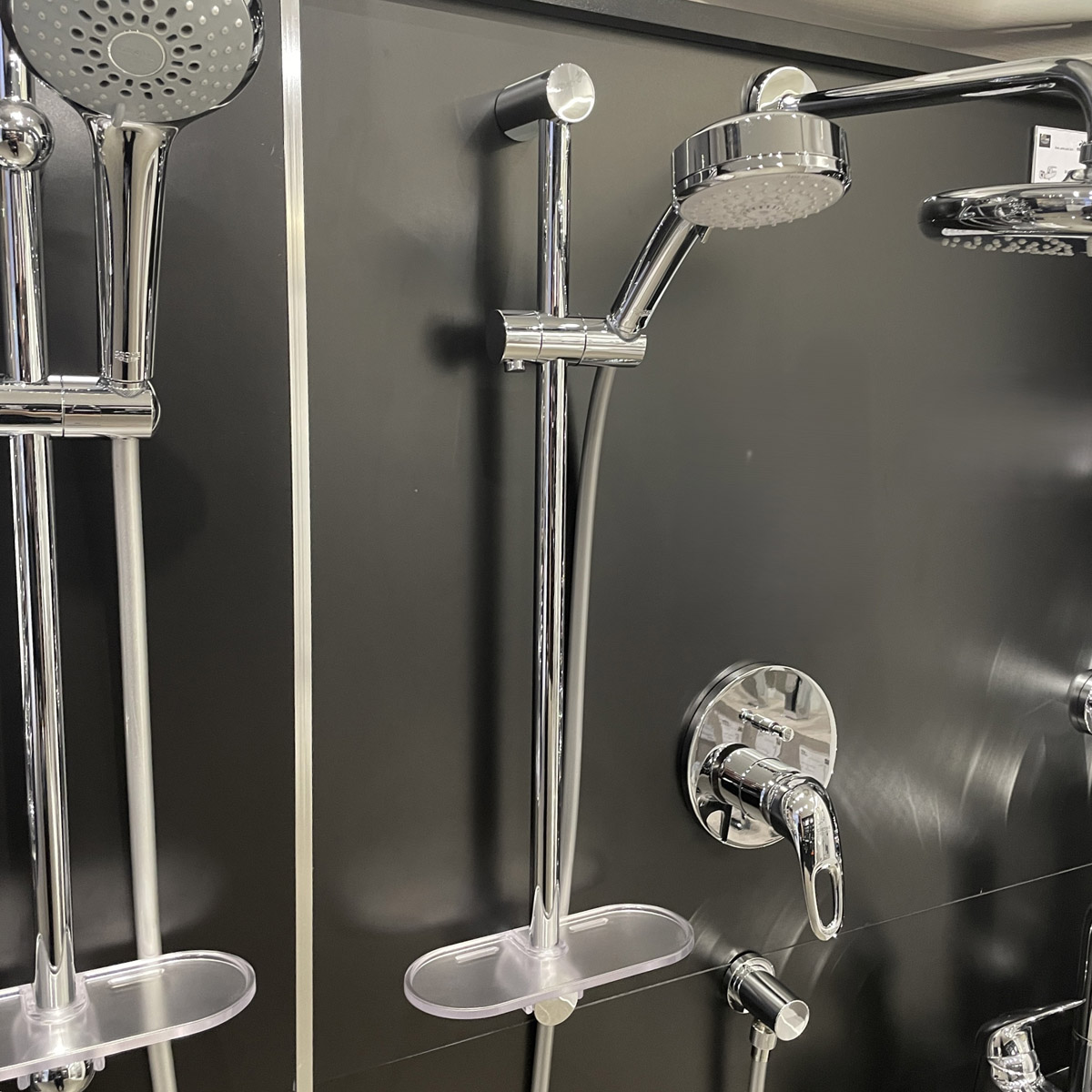 Bộ tay sen và thanh trượt Massage 4 chế độ Grohe 27577002