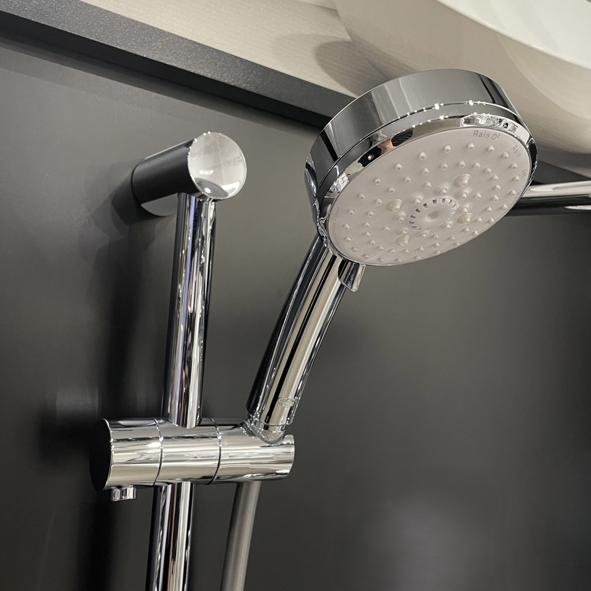 Bộ tay sen và thanh trượt Massage 4 chế độ Grohe 27577002