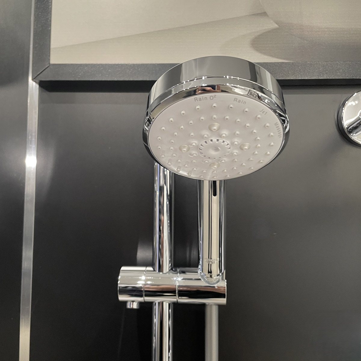 Bộ tay sen và thanh trượt Massage 4 chế độ Grohe 27577002