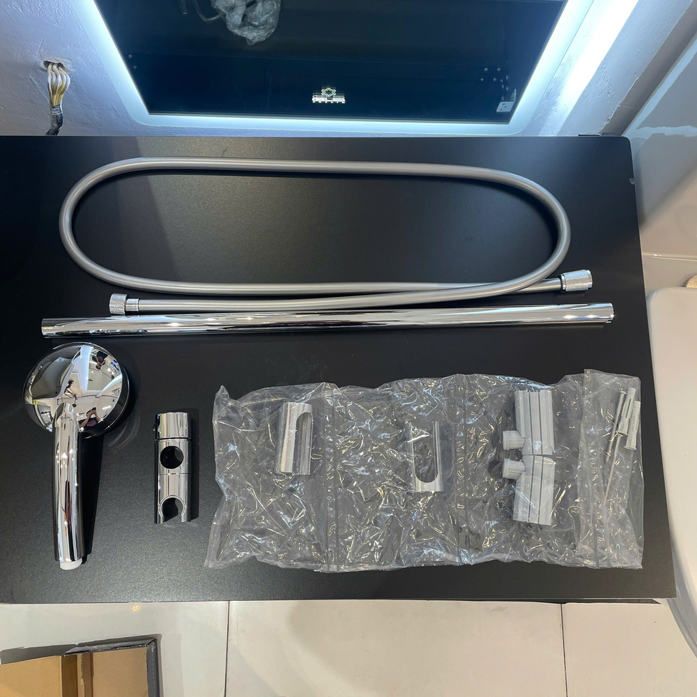 Bộ tay sen và thanh treo 4 chế độ New Tempesta Cosmopolitan 100 GROHE 27787002