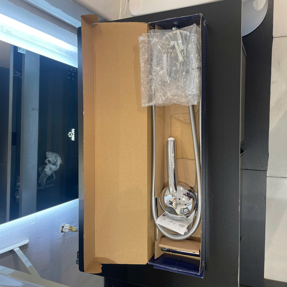 Bộ tay sen và thanh treo 4 chế độ New Tempesta Cosmopolitan 100 GROHE 27787002