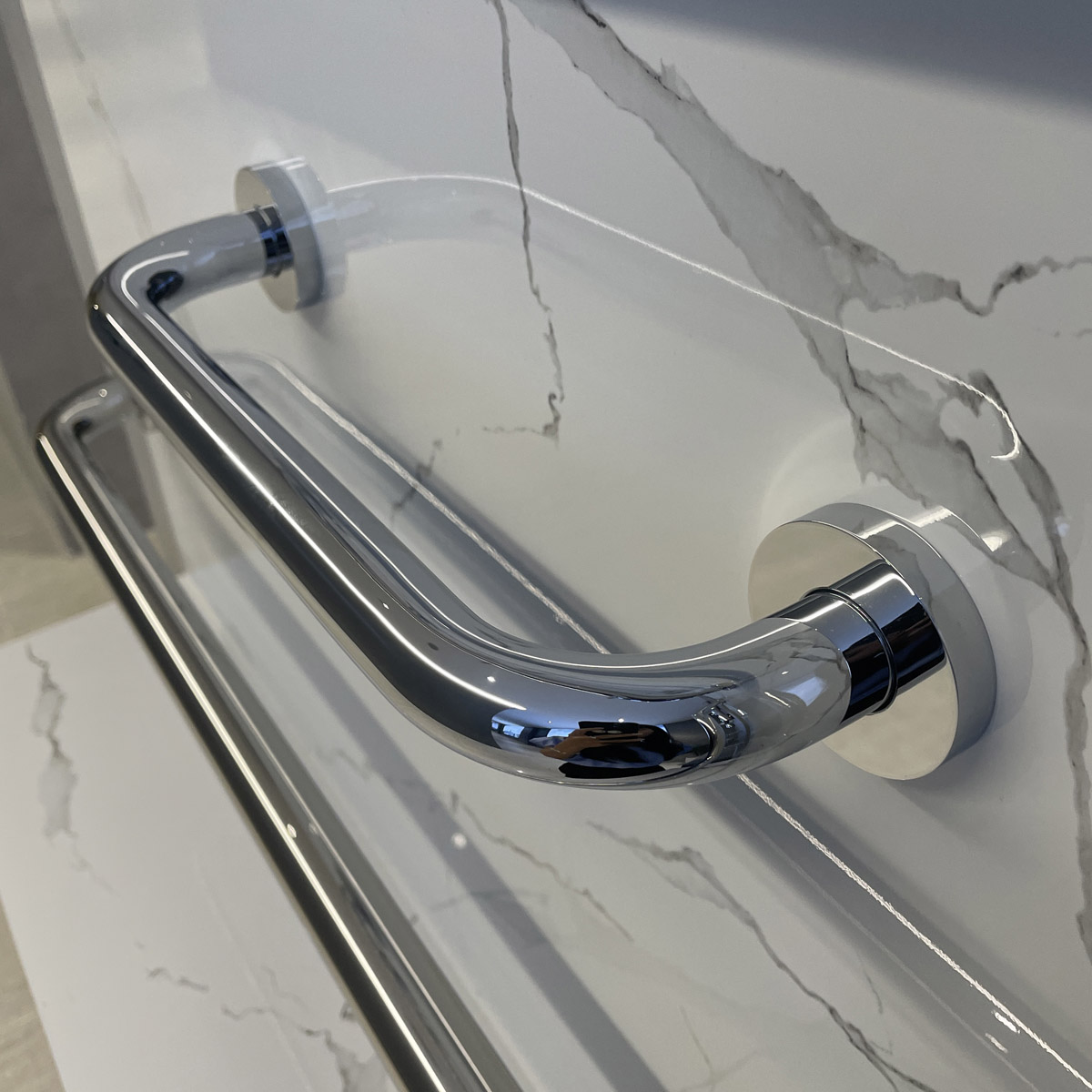 Thanh tay vịn Essentials GROHE 40421001