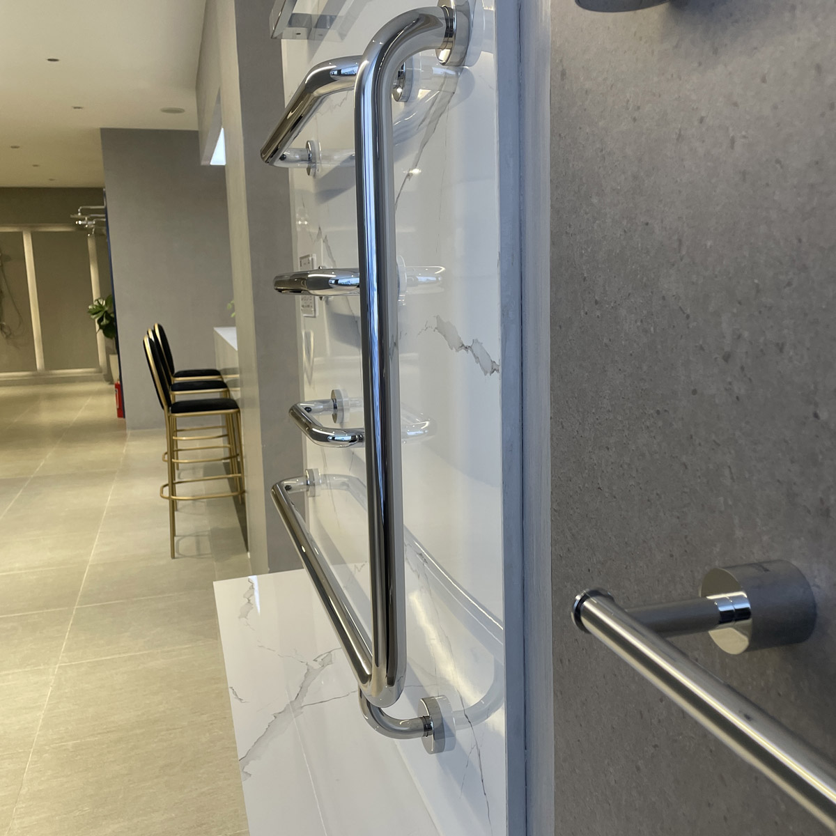 Thanh tay vịn Essentials GROHE 40797001