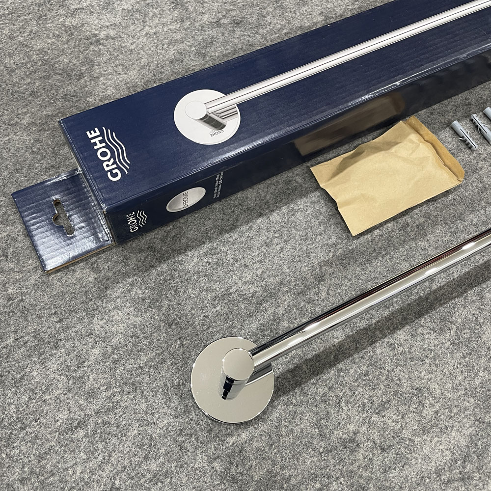 Thanh treo khăn Essentials 600mm GROHE 40366001