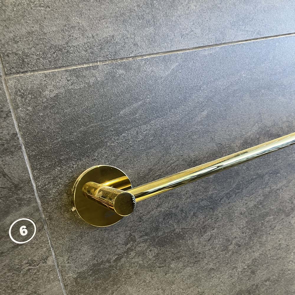 Thanh treo khăn Essentials 600mm GROHE 40366001