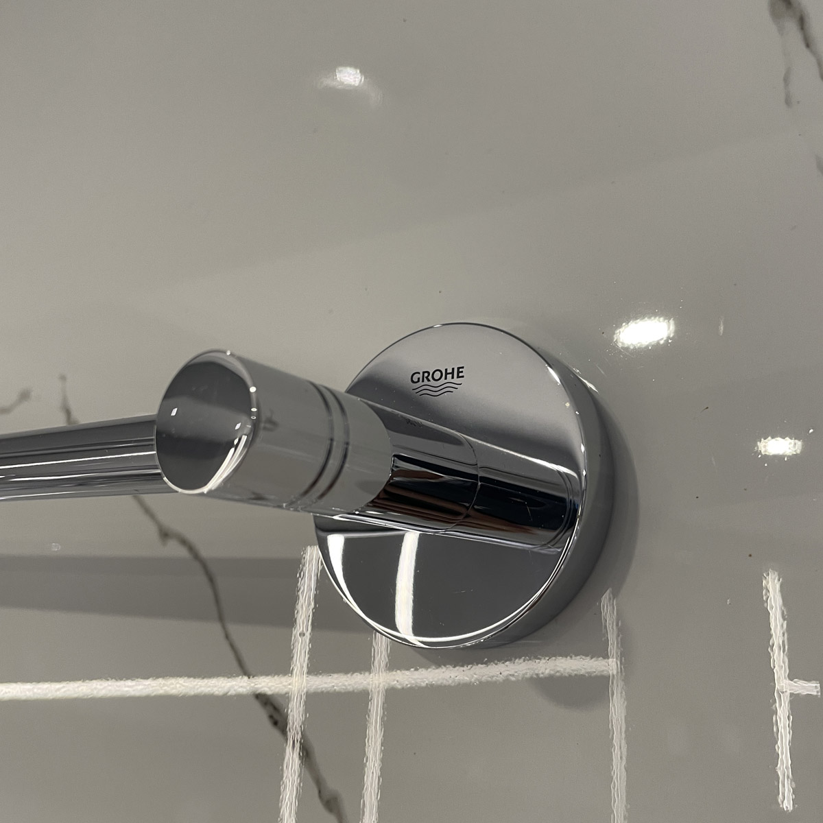 Thanh treo khăn đơn Essentials GROHE 40386001