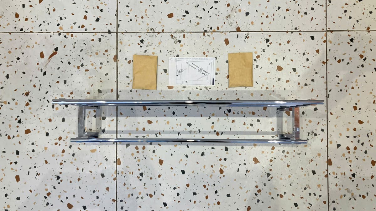 Thanh treo khăn 2 tầng Essentials Cube Multi 558mm Grohe 40512001