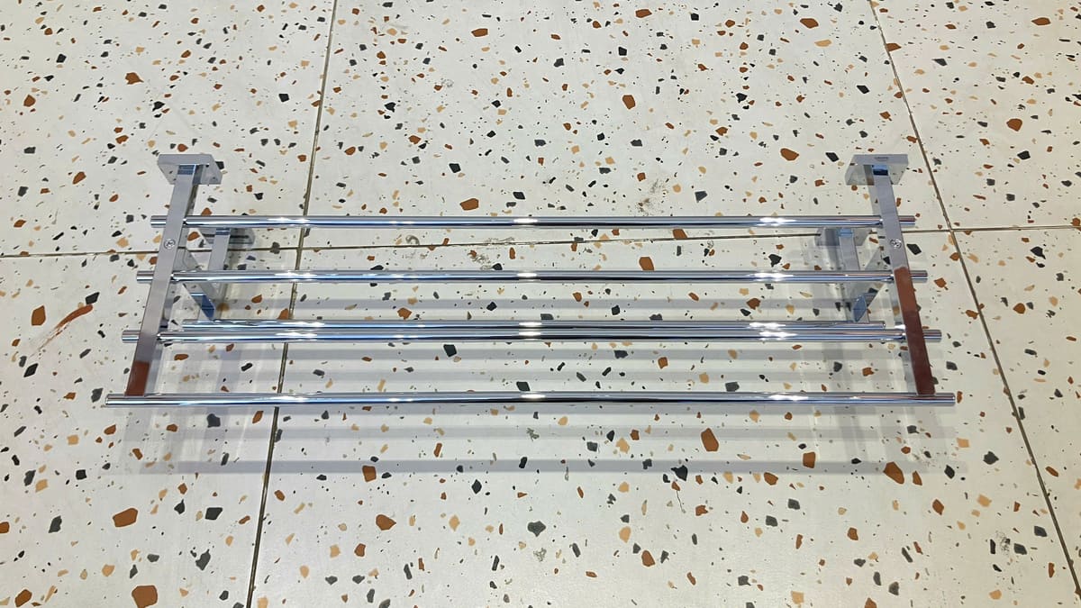 Thanh treo khăn 2 tầng Essentials Cube Multi 558mm Grohe 40512001