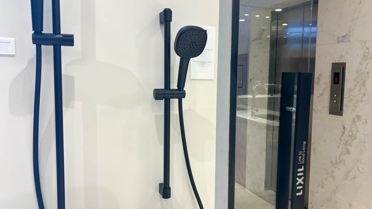 Bộ tay sen và thanh trượt sen 2 chế độ Tempesta Cube 110 GROHE 26748003