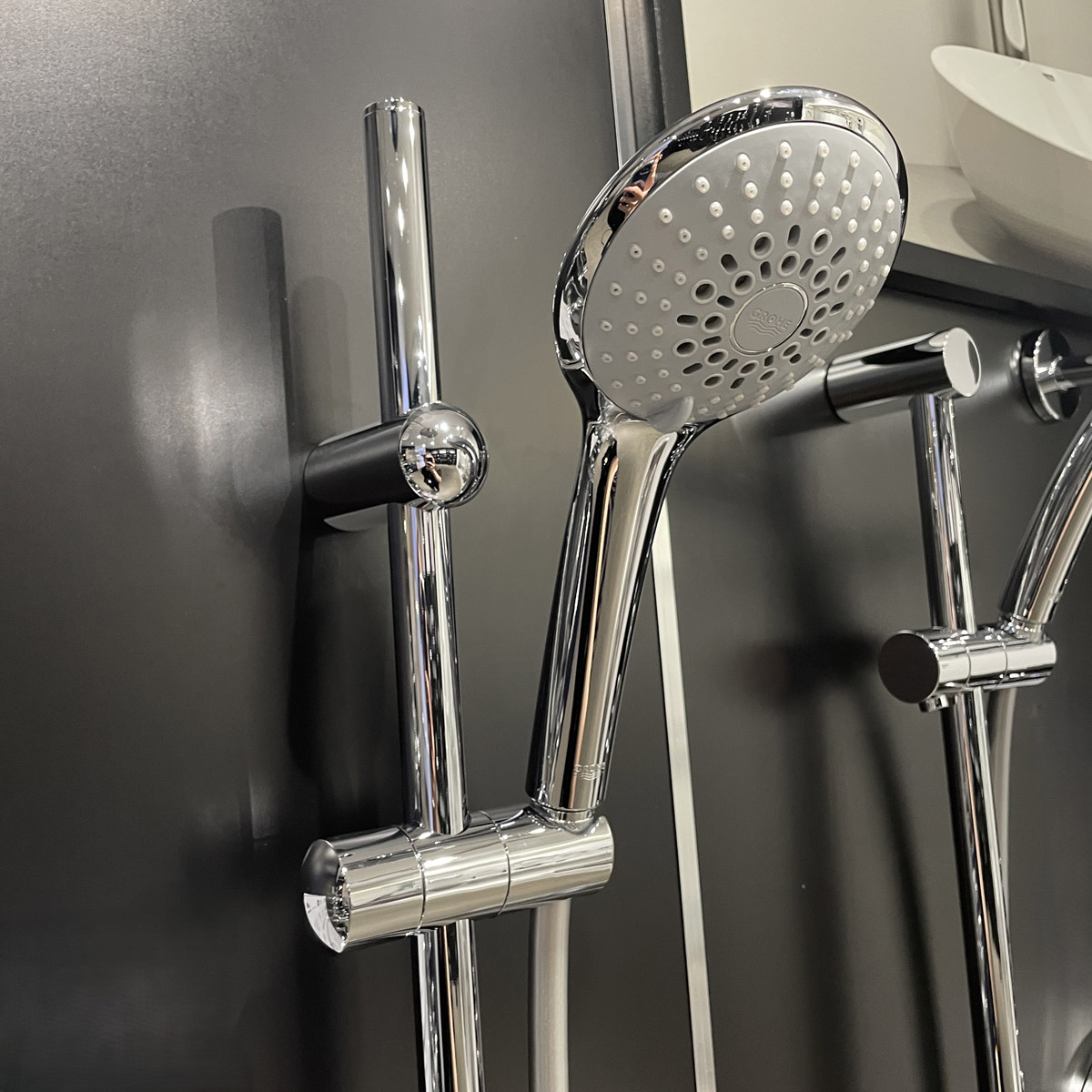 Bộ thanh trượt tay sen tắm 3 chế độ Euphoria 110 Champagne GROHE 27232001