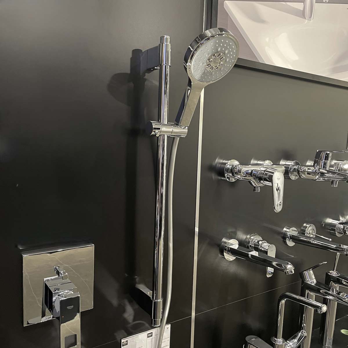 Bộ tay sen và thanh trượt sen 4 chế độ Power+Soul 130 GROHE 27732000