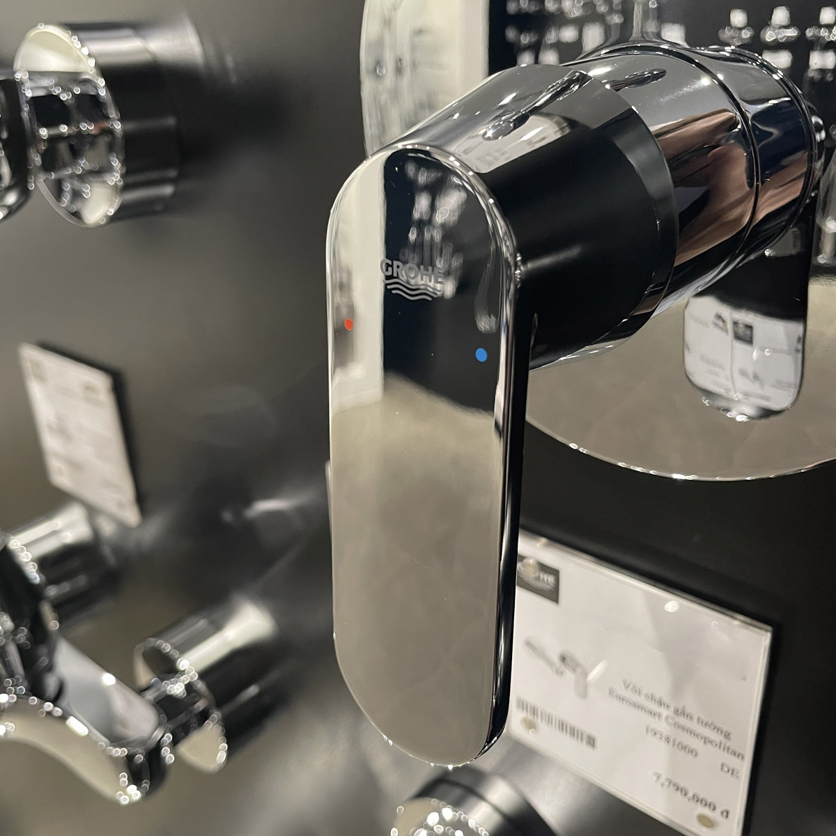 Van nóng lạnh kèm chuyển hướng 2 đường Eurosmart Cosmopolitan GROHE 19382000