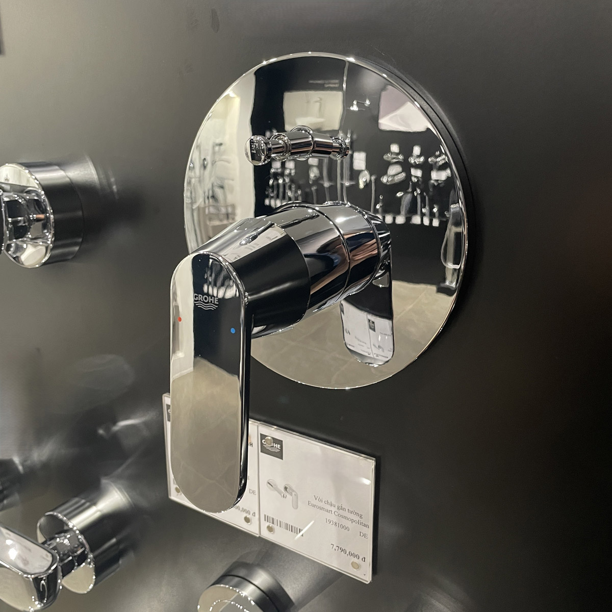 Van nóng lạnh kèm chuyển hướng 2 đường Eurosmart Cosmopolitan GROHE 19382000