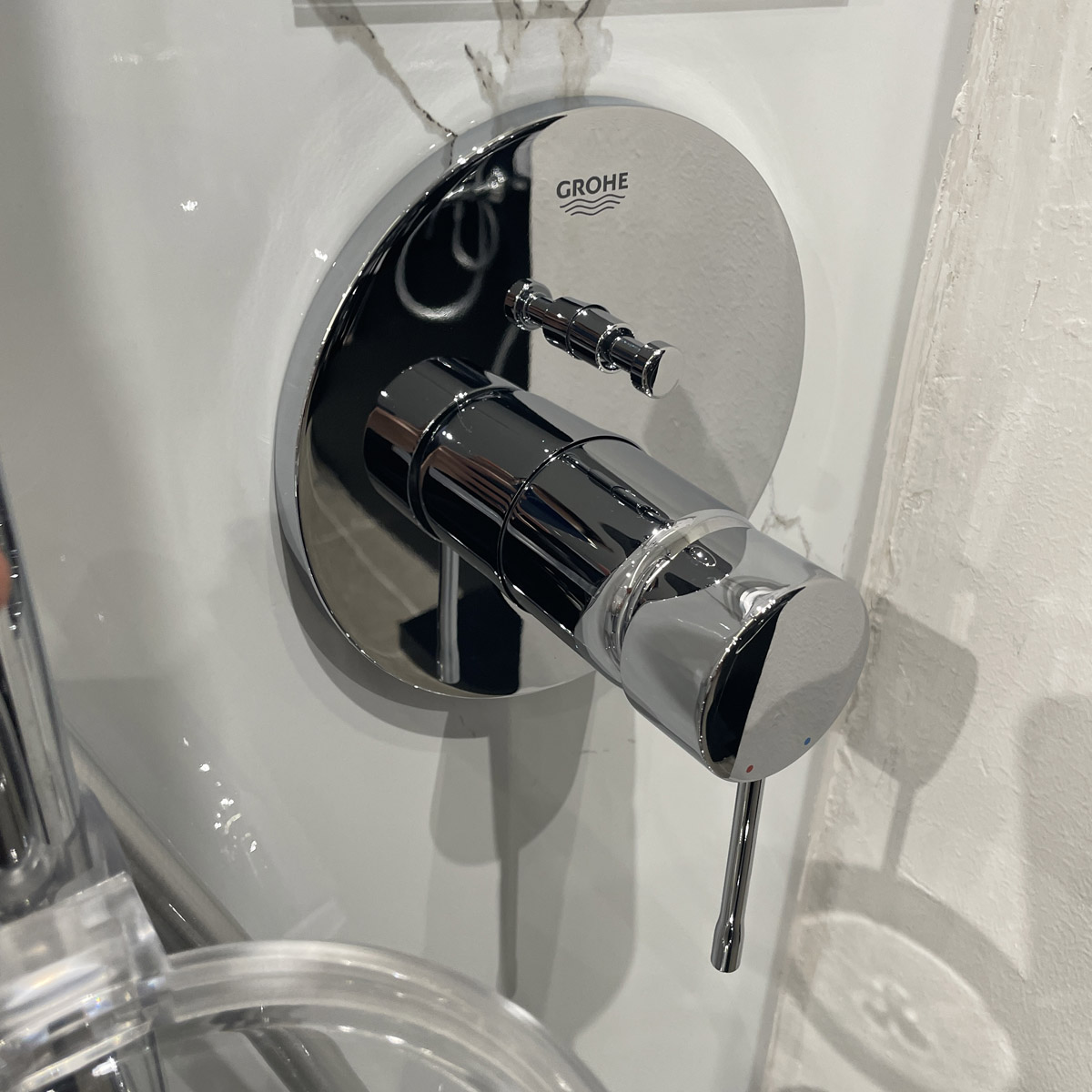 Bộ trộn sen âm tường 2 chế độ Essence GROHE 24058001