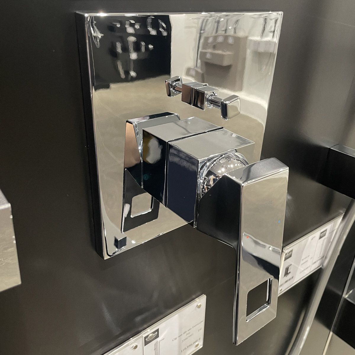 Mặt nạ điều khiển sen tắm GROHE 24062000