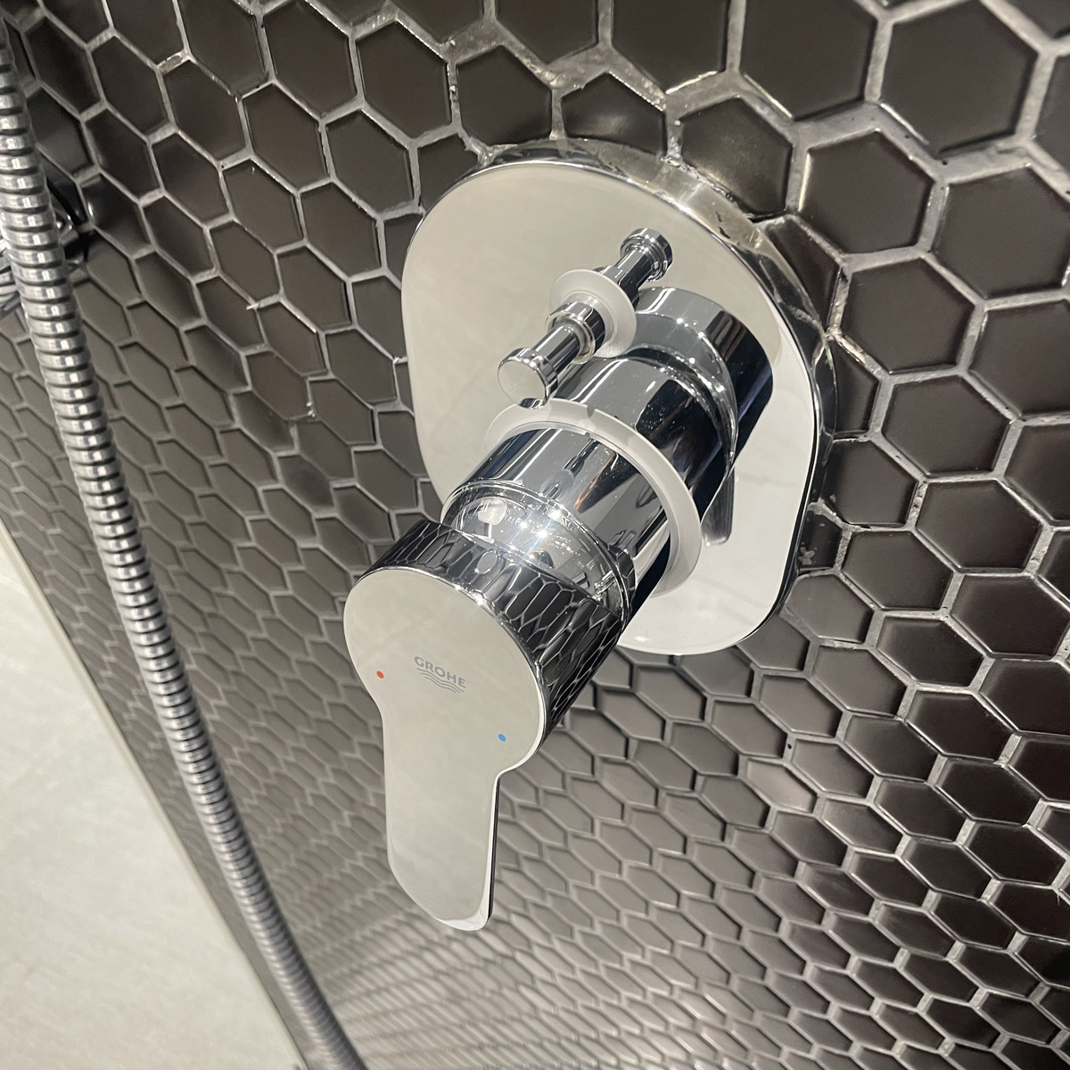 Van nóng lạnh kèm chuyển hướng 2 đường BauEdge GROHE 29039000