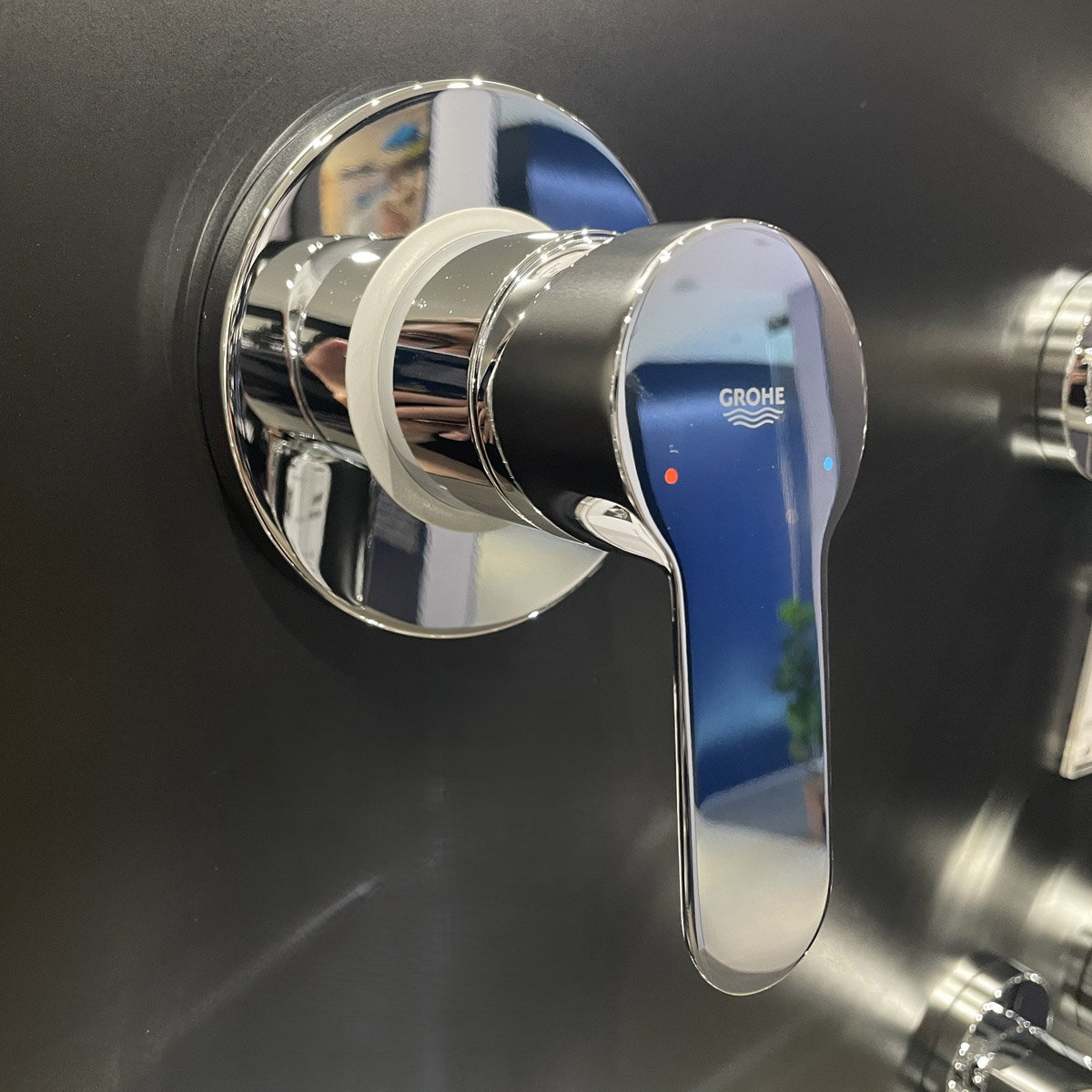 Van điều chỉnh nóng lạnh BauEdge GROHE 29040000