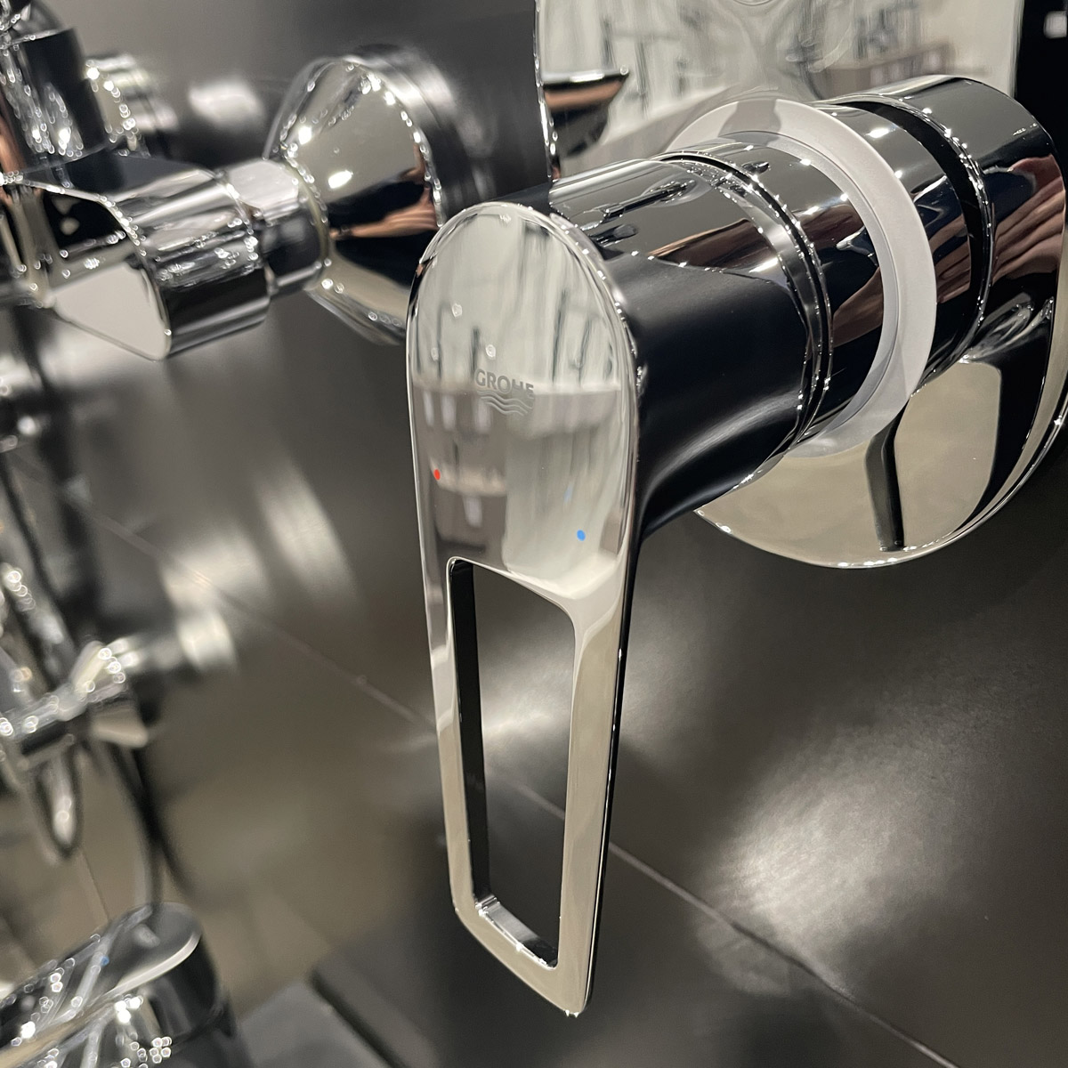 Bộ trộn sen tắm âm tường BauLoop OHM GROHE 29041001