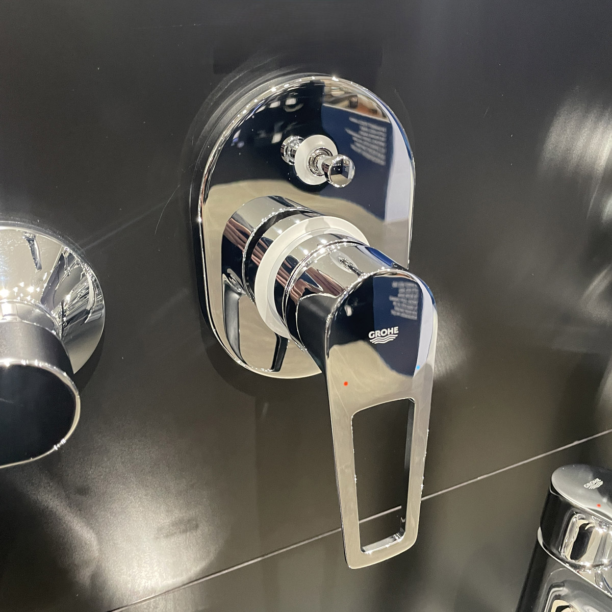 Bộ trộn sen tắm âm tường BauLoop OHM GROHE 29041001