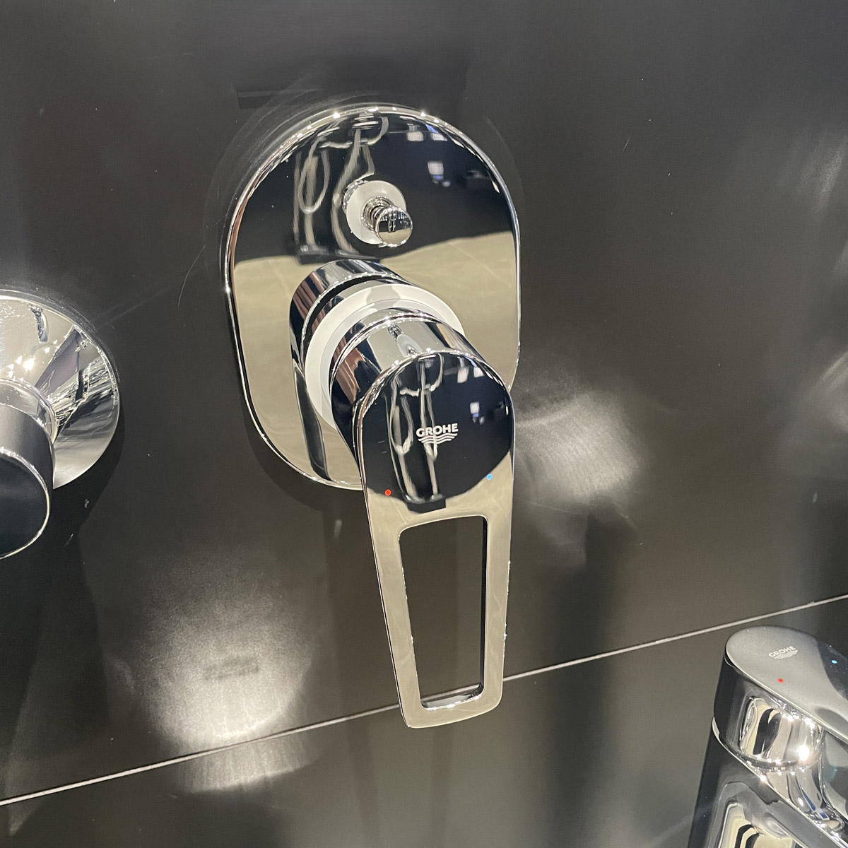 Bộ trộn sen tắm âm tường BauLoop OHM GROHE 29041001