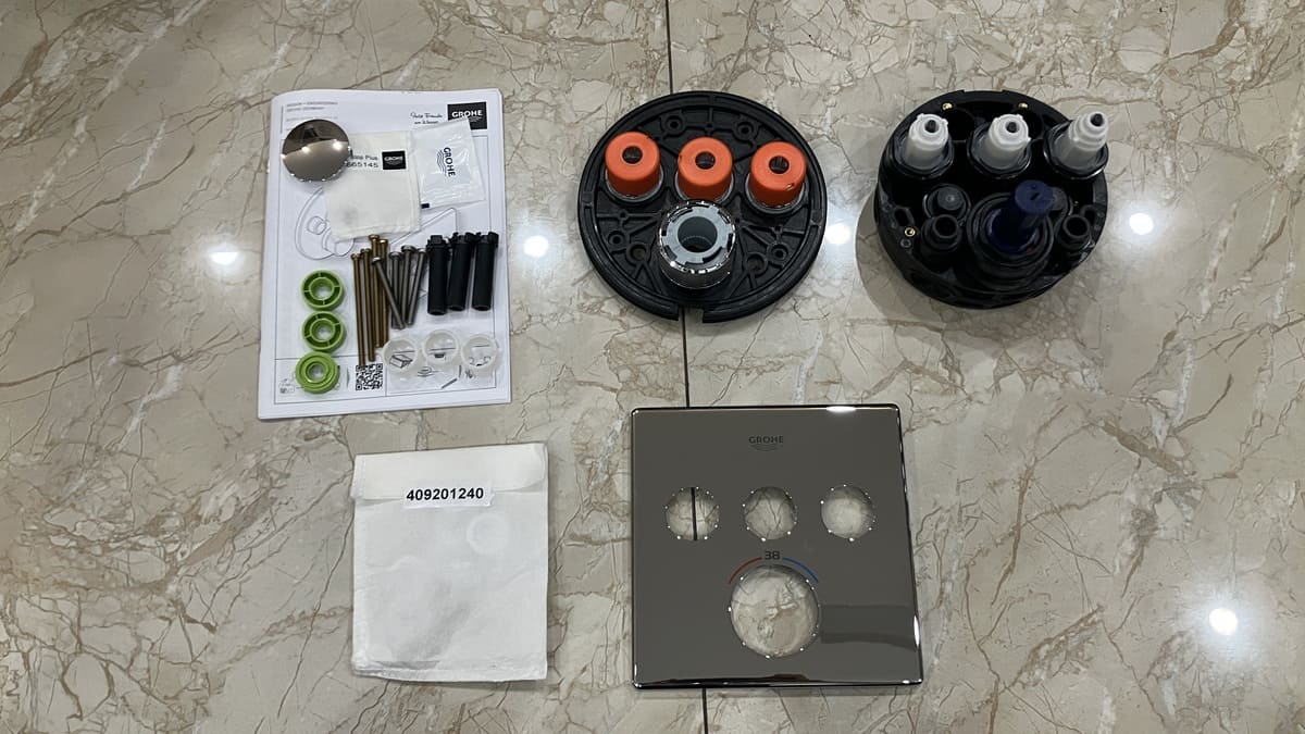 Mặt điều khiển sen tắm ổn nhiệt Grohtherm SmartControl vuông 3 chế độ GROHE 29126000