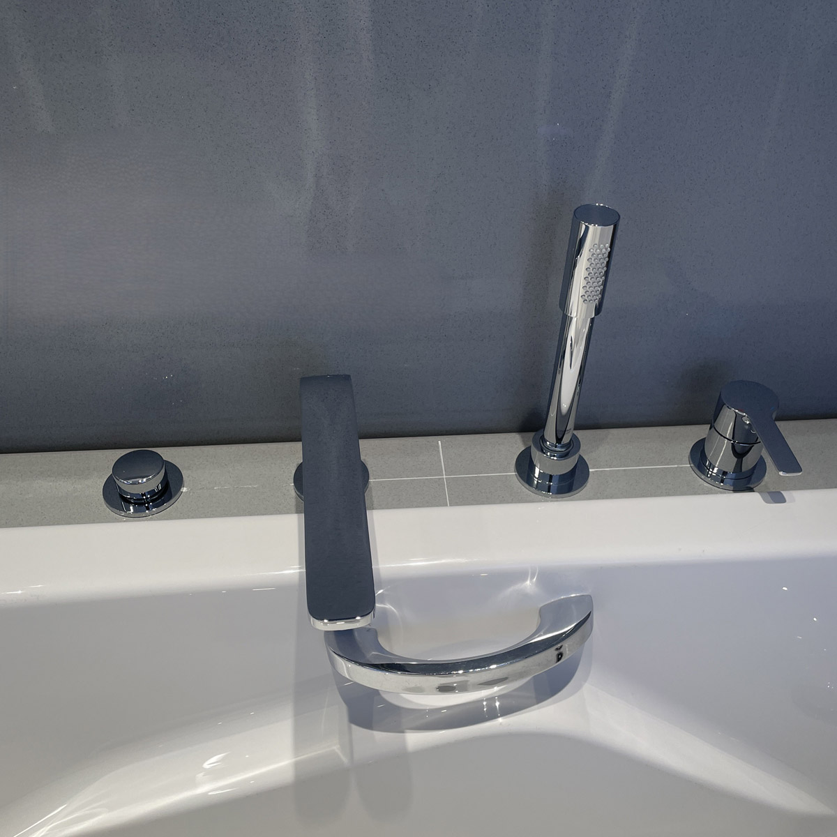 Vòi bồn tắm 4 lỗ nóng lạnh Lineare GROHE 19577001