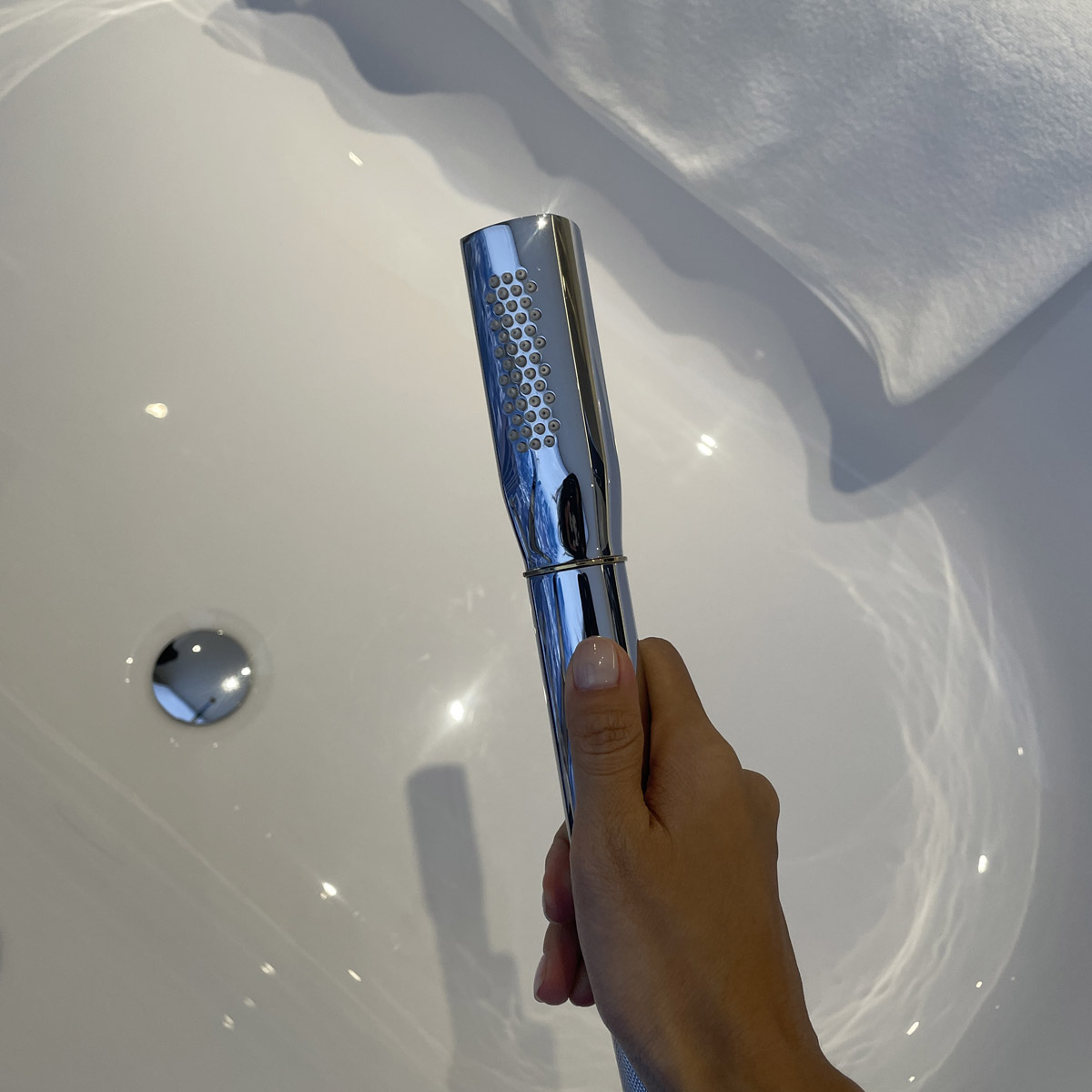 Vòi xả bồn tắm đặt sàn Grandera GROHE 23318IG0