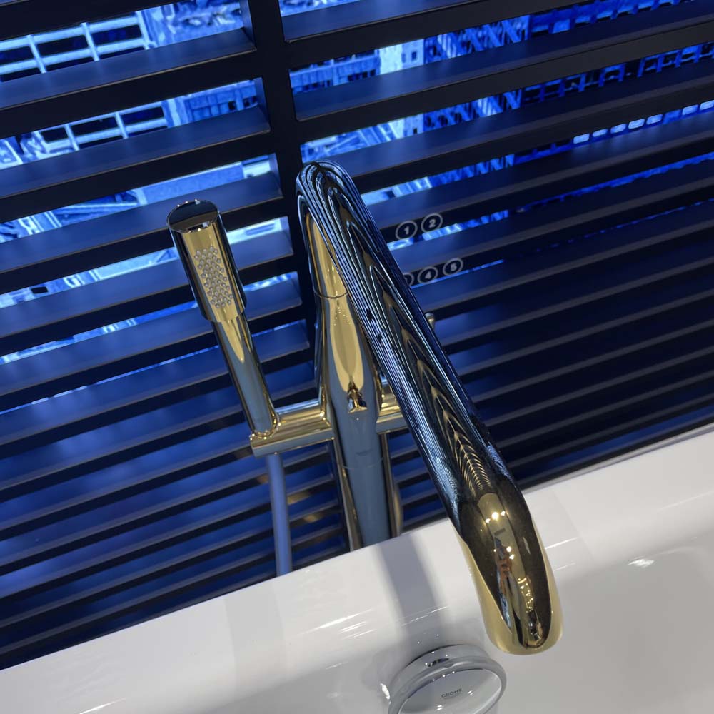 Vòi bồn tắm đặt sàn nóng lạnh Essence GROHE 23491001