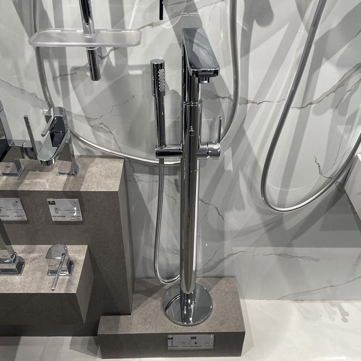 Vòi bồn tắm nóng lạnh đặt sàn Lineare GROHE 23792001