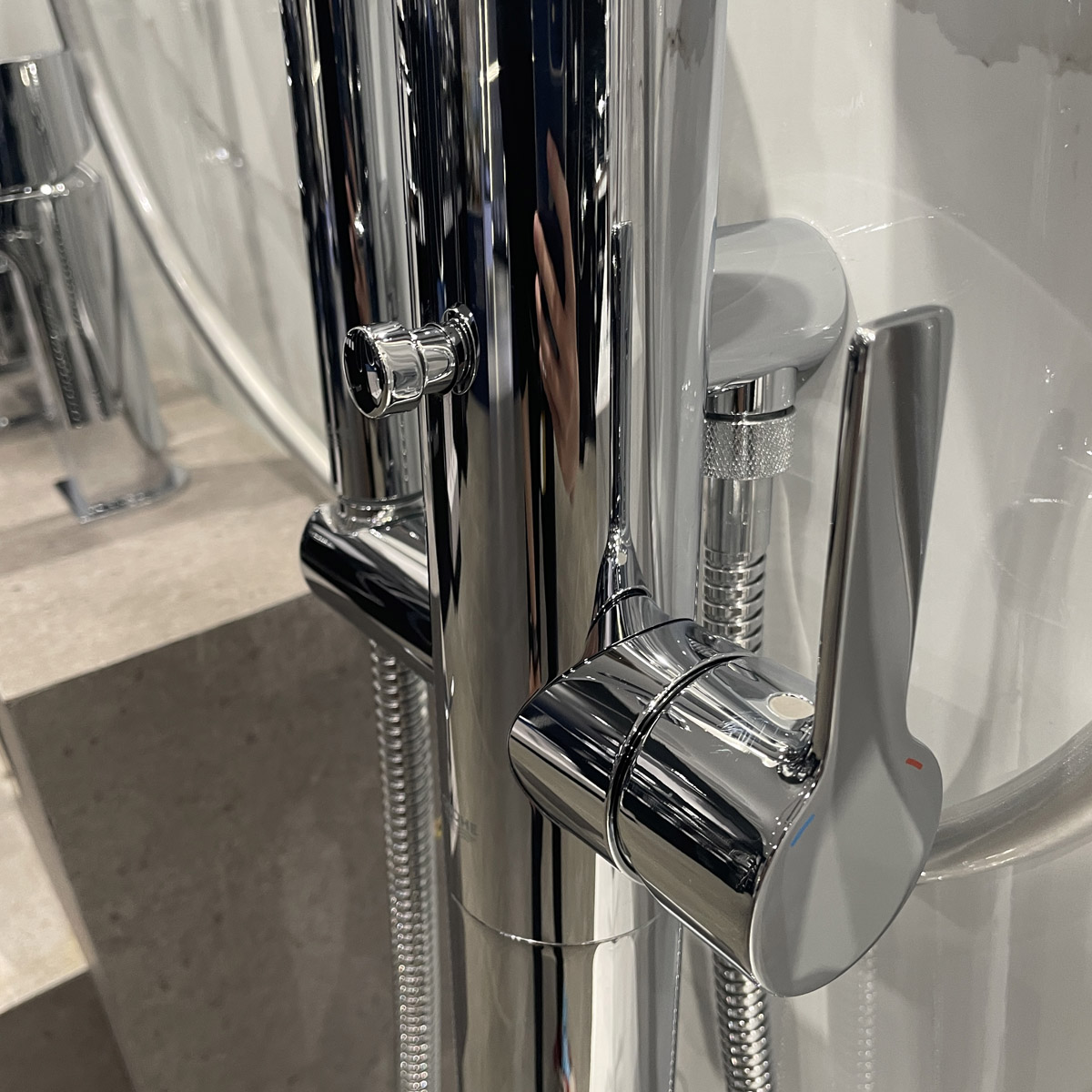 Vòi bồn tắm nóng lạnh đặt sàn Lineare GROHE 23792001
