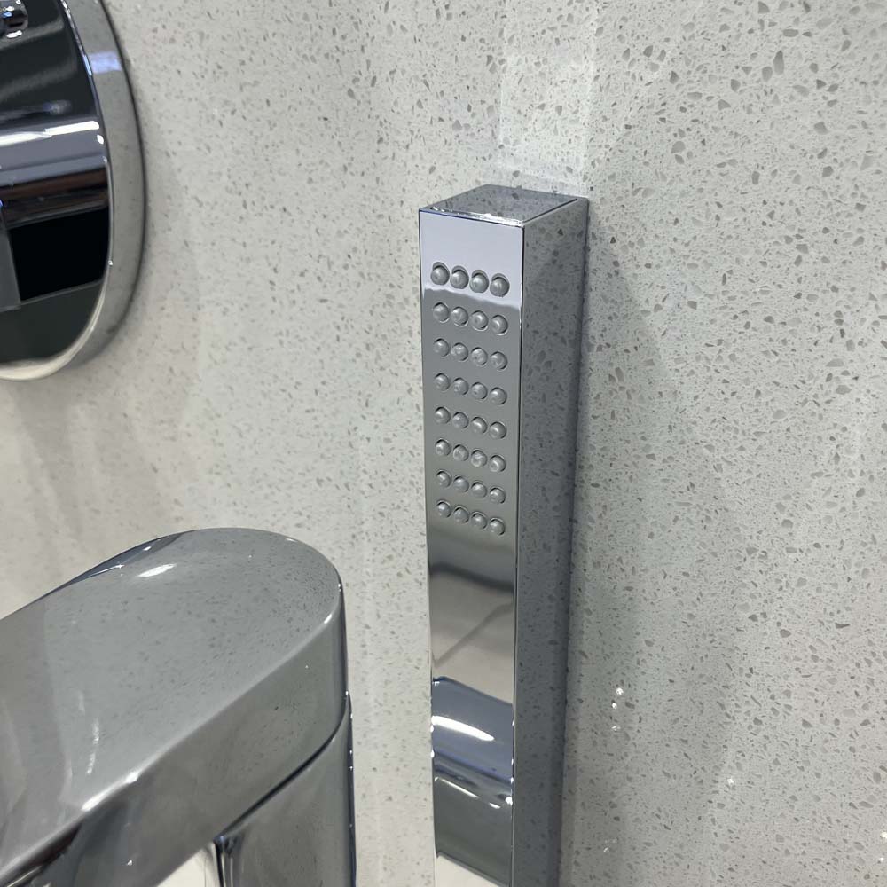 Vòi bồn tắm đặt sàn nóng lạnh Plus GROHE 23846003