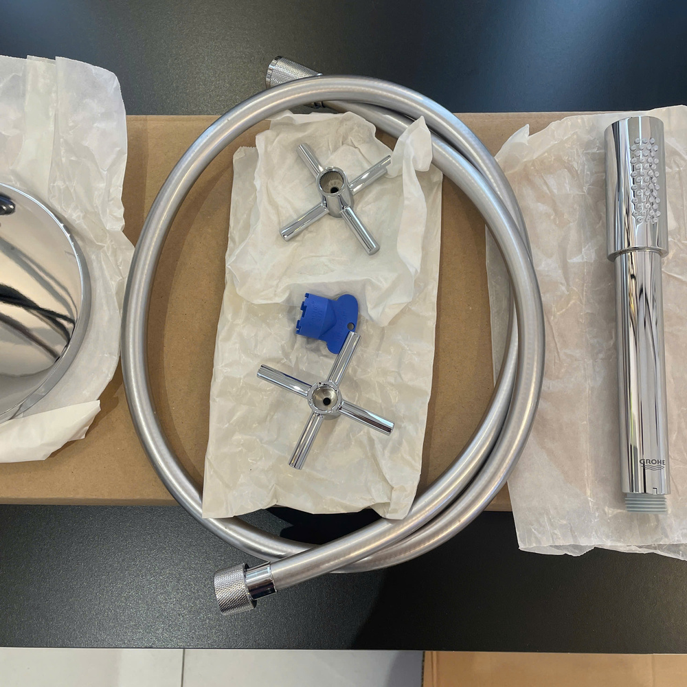 Vòi bồn tắm đặt sàn Atrio Grohe 25044003